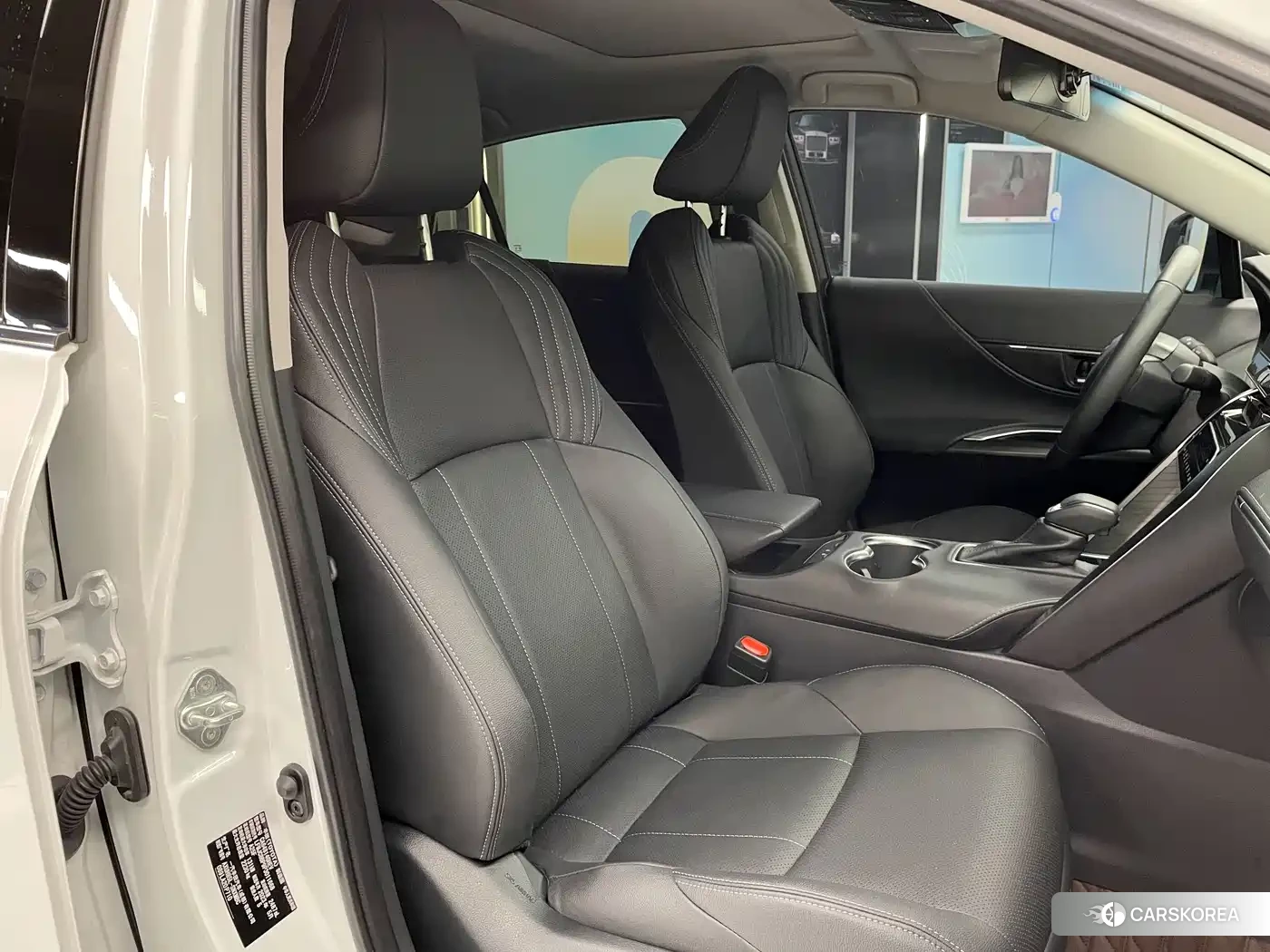 Toyota Harrier 2024 Белый из Китая, фото 6