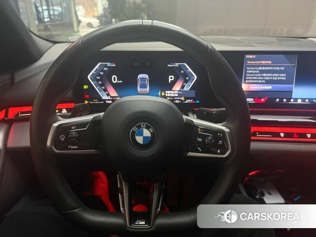 BMW 5 Series (G60) 2024 Цвет галактики из Кореи, фото 6