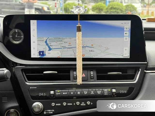 Lexus ES 2024 Серебристо-серый из Китая, фото 6