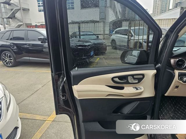 Mercedes-Benz V-class 2022 Черный из Китая, фото 6