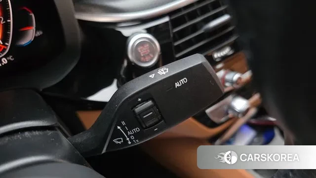 BMW 5 Series (G30) 2023 Черный из Кореи, фото 6