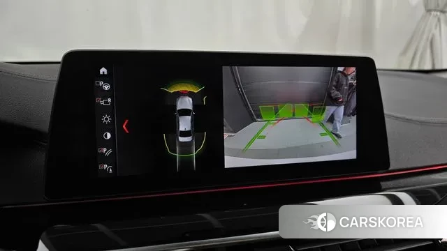 BMW 5 Series (G30) 2018 Белый из Кореи, фото 6