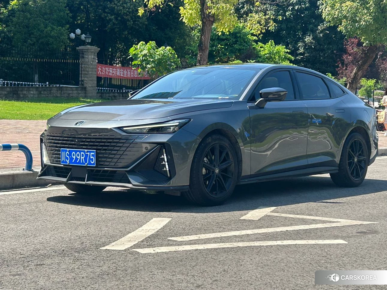 Chang'an UNI-V 2022 Серебристо-серый из Китая, фото 6