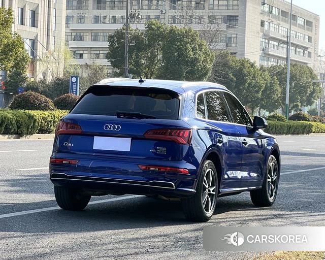 Audi Q5L 2019 Синий из Китая, фото 6