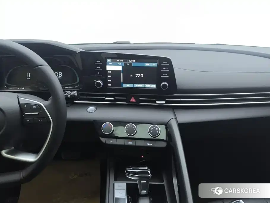 Hyundai Elantra 2026 Белый из Китая, фото 6