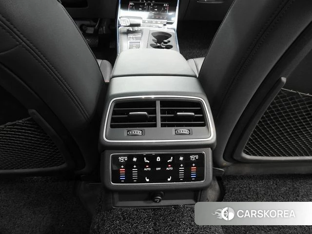 Audi A6 (C8) 2021 Белый из Кореи, фото 6