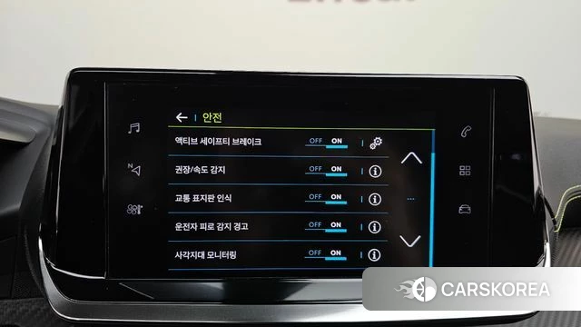 Peugeot e-208 second Generation 2022 Черный из Кореи, фото 6