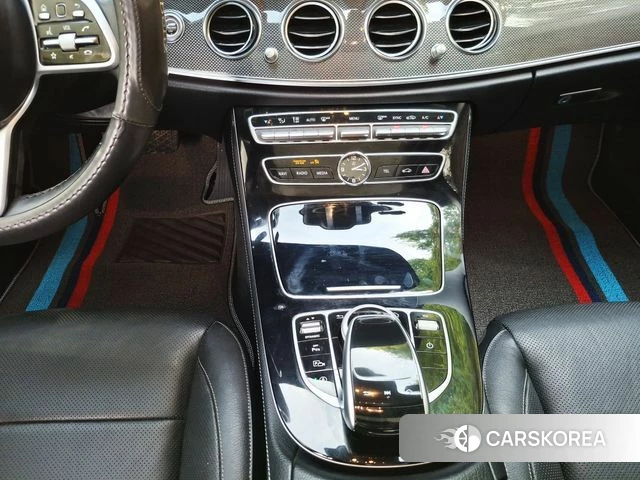 Mercedes-Benz E-Class W213 2019 Черный из Кореи, фото 6