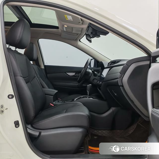 Nissan Qijun 2023 Белый из Китая, фото 6