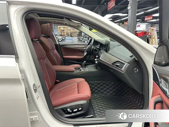 BMW 5 series 2021 Белый из Китая, фото 6