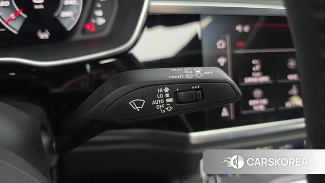 Audi Q3 (F3) 2025 Черный из Кореи, фото 6