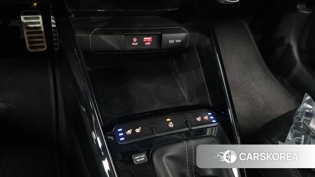 Kia Stonic 2020 Синий из Кореи, фото 6