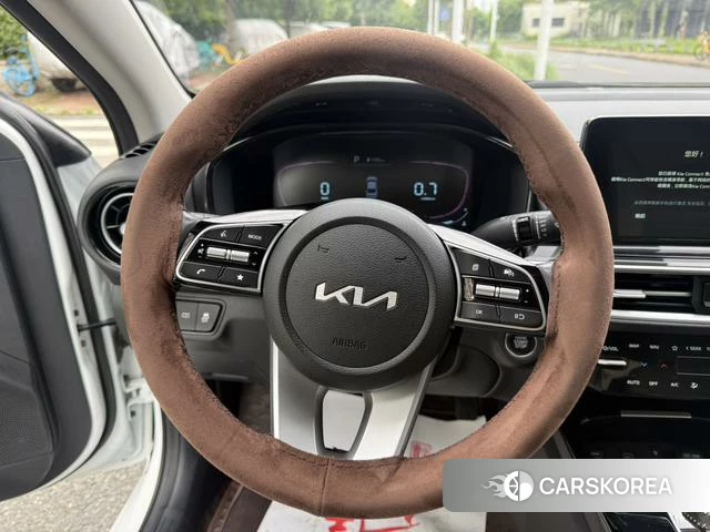 Kia K3 2024 Белый из Китая, фото 6