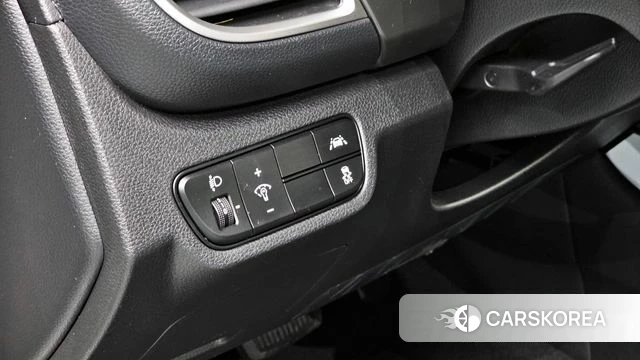 Kia Seltos 2022 Белый из Кореи, фото 6