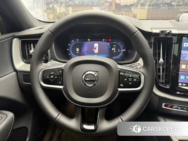 Volvo XC60 PHEV 2024 Черный из Китая, фото 6