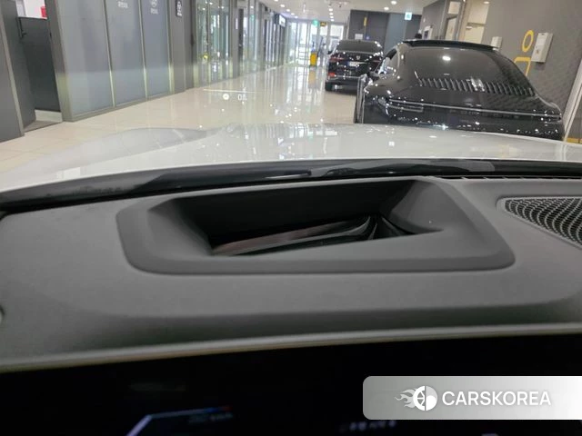 BMW 3 Series (G20) 2025 Белый из Кореи, фото 6