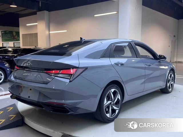 Hyundai Elantra 2022 Темно-серый из Китая, фото 6