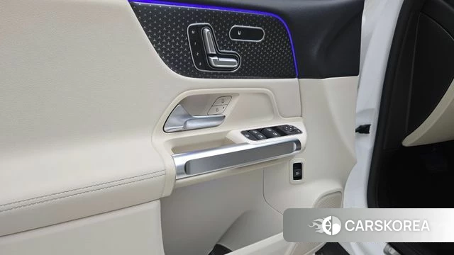 Mercedes-Benz EQB X243 2024 Белый из Кореи, фото 6