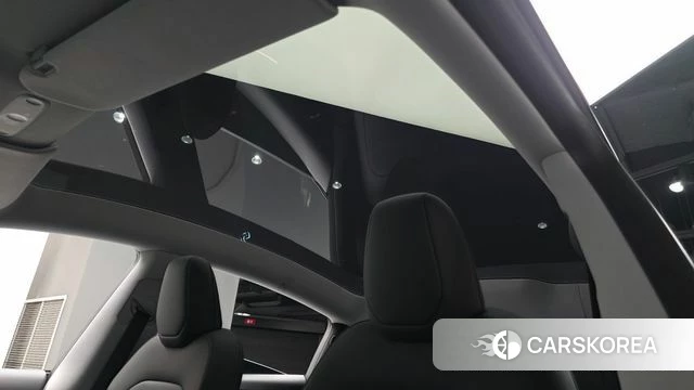 Tesla Model Y 2025 Черный из Кореи, фото 6
