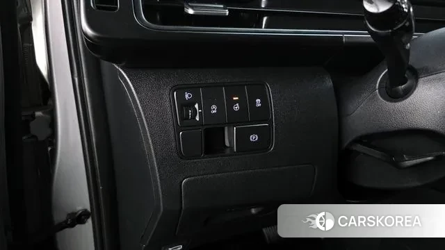 Hyundai Staria 2021 Серебряный из Кореи, фото 6