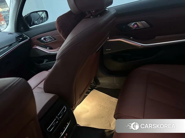 BMW 3 series 2024 Черный из Китая, фото 6