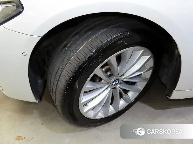 BMW 5 Series (G30) 2021 Белый из Кореи, фото 6
