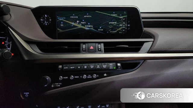 Lexus ES300h 7th generation 2020 Серый из Кореи, фото 6