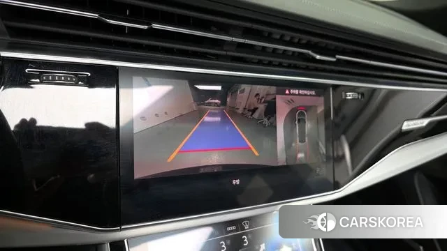 Audi Q8 (4M) 2021 Черный из Кореи, фото 6