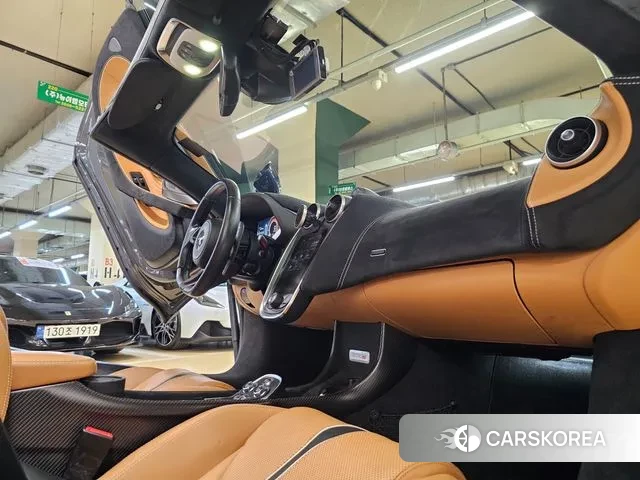 McLaren 570S 2019 Синий из Кореи, фото 6