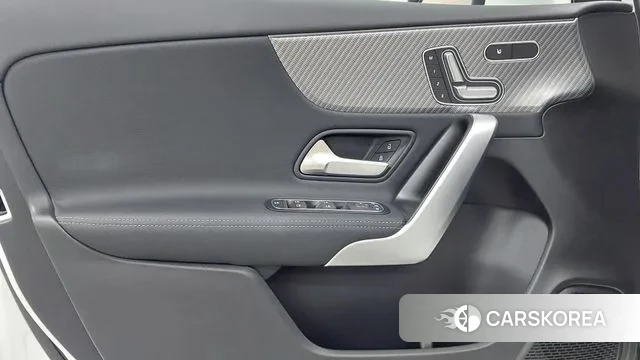 Mercedes-Benz A-Class W177 2024 Белый из Кореи, фото 6