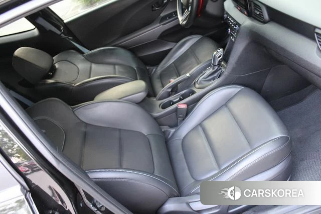 Hyundai Veloster (JS) 2020 Черный из Кореи, фото 6