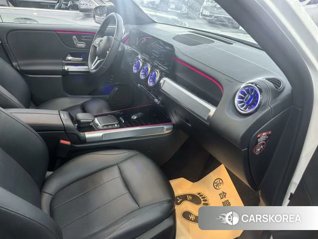 Mercedes-Benz GLB 2023 Белый из Китая, фото 6