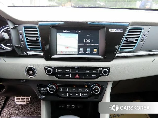 Kia Niro 2018 Белый из Кореи, фото 6