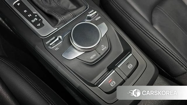 Audi Q2 2023 Светло-серебряный цвет из Кореи, фото 6