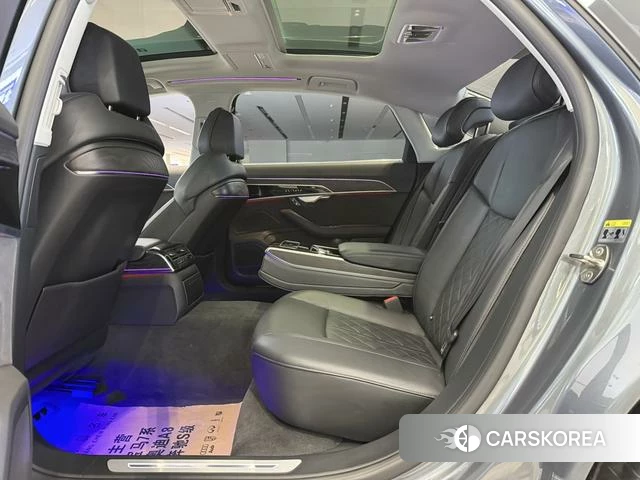 Audi A8 2021 Серебристо-серый из Китая, фото 6