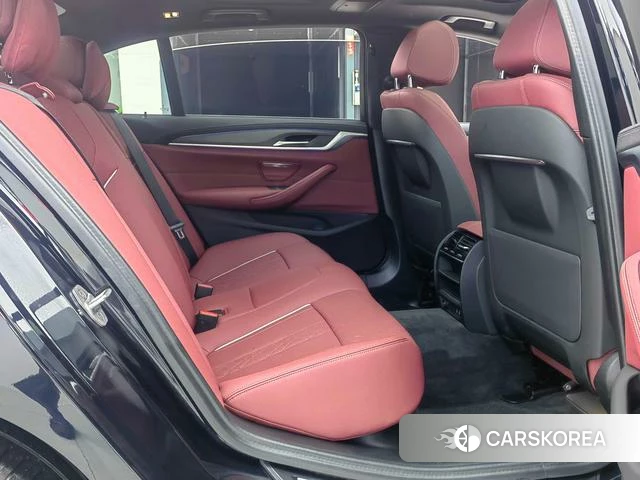 BMW 5 series 2024 Черный из Китая, фото 6