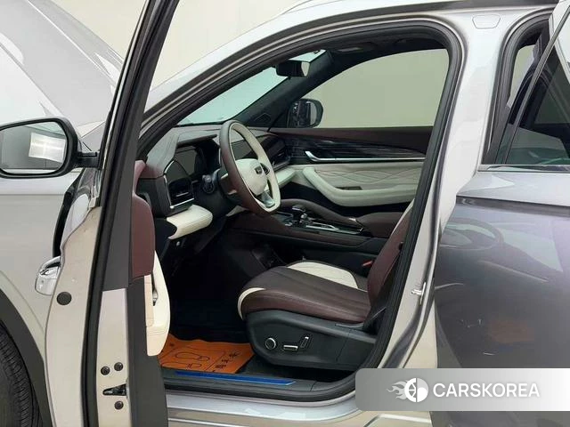 Geely Automobile Xingyue L 2025 Серебристо-серый из Китая, фото 6