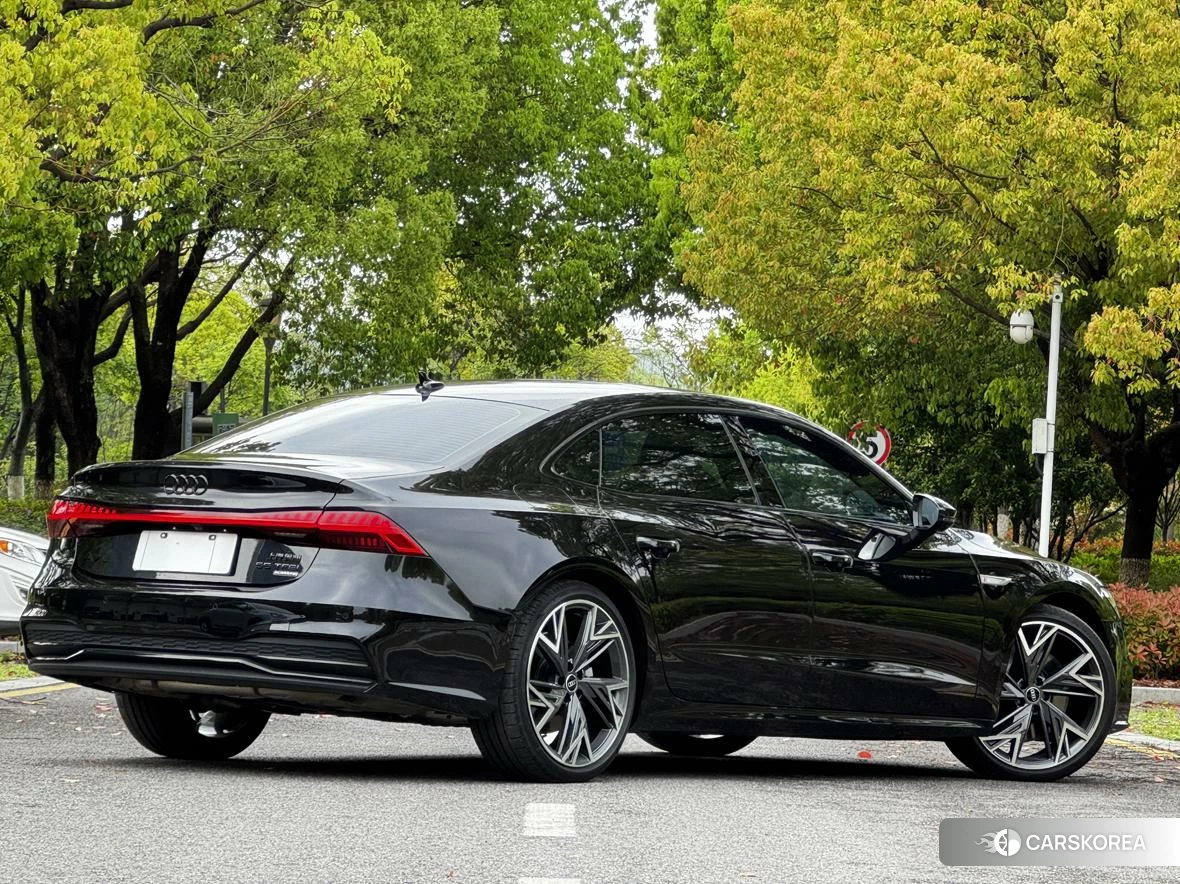 Audi A7L 2023 Черный из Китая, фото 6