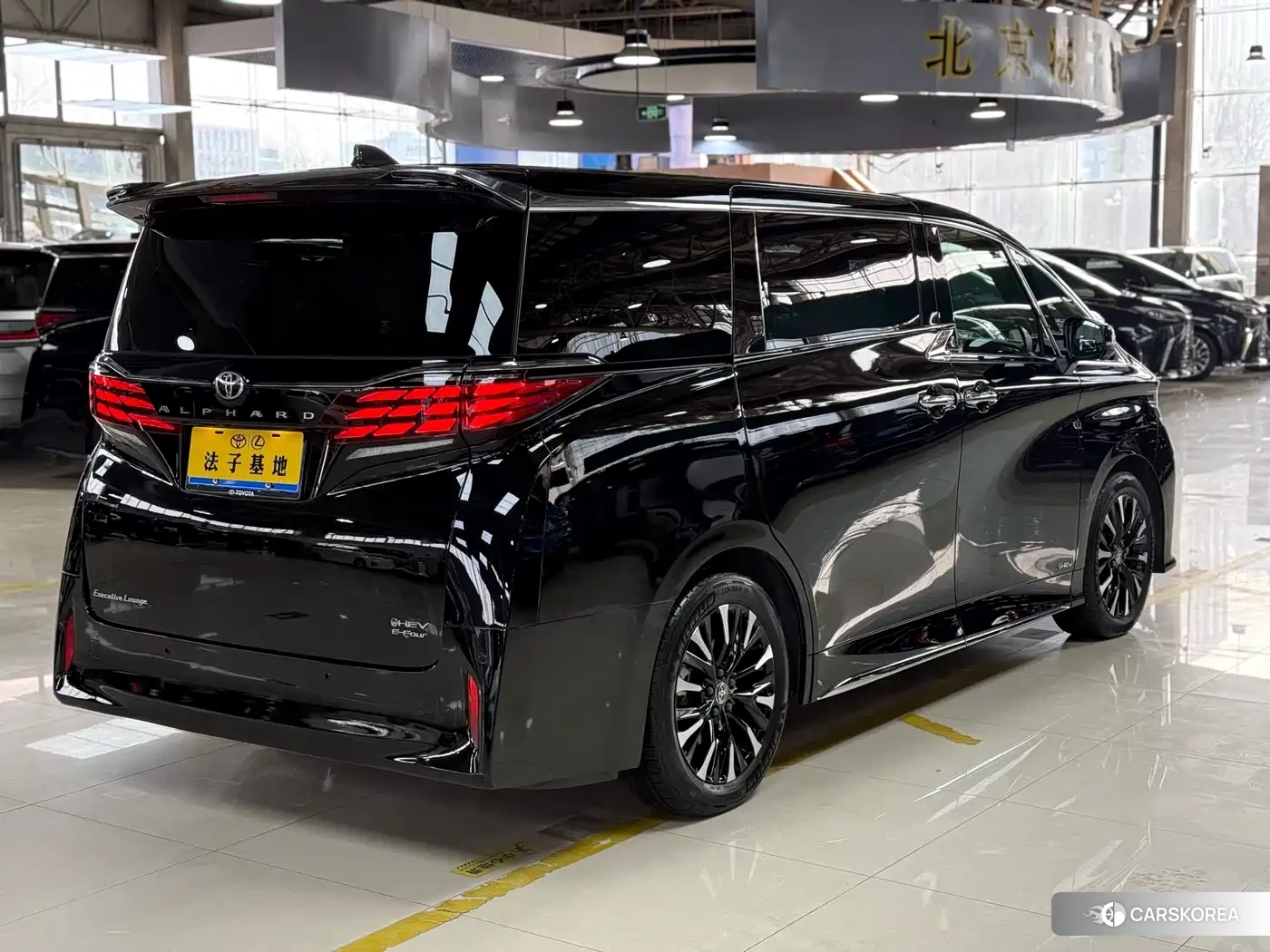 Toyota Elfa 2023 Черный из Китая, фото 6