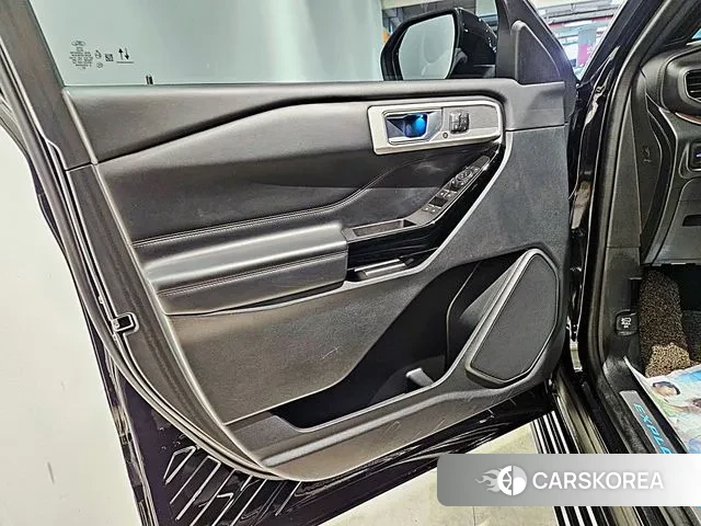 Ford Explorer 6th Generation 2022 Черный из Кореи, фото 6