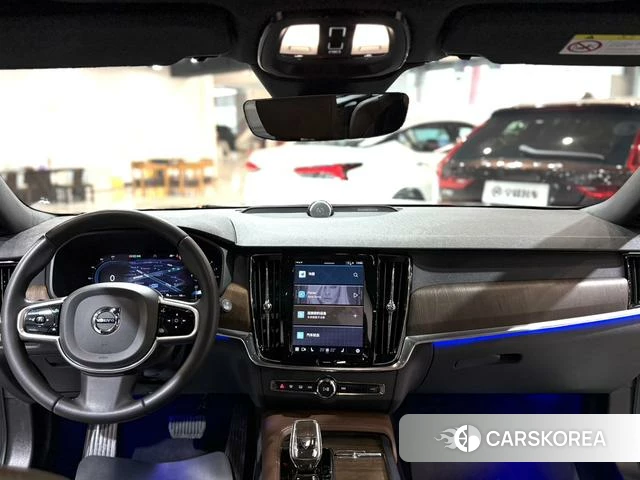 Volvo V90 2022 Серебристо-серый из Китая, фото 6