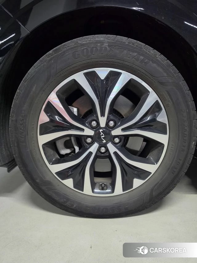 Kia Carnival 4th generation 2023 Черный из Кореи, фото 6