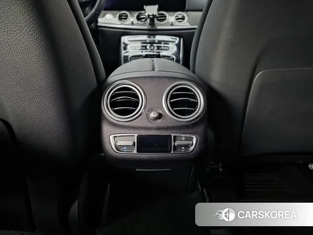 Mercedes-Benz E-Class W213 2020 Серебряный из Кореи, фото 6