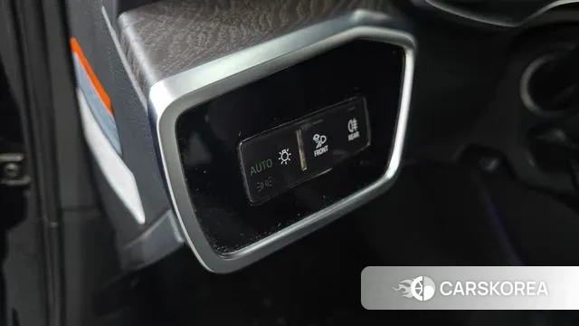 Audi A6 (C8) 2021 Черный из Кореи, фото 6