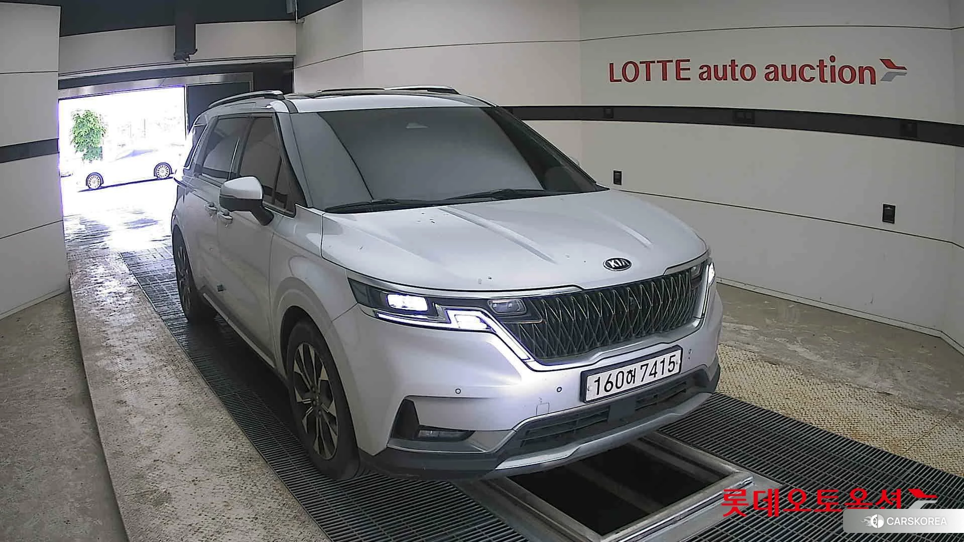 Kia Carnival 2021 Silky Silver из Кореи, фото 6