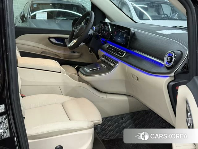 Mercedes-Benz V-class 2026 Черный из Китая, фото 6