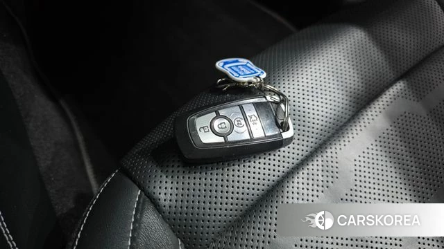 Ford Mustang 2019 Черный из Кореи, фото 6