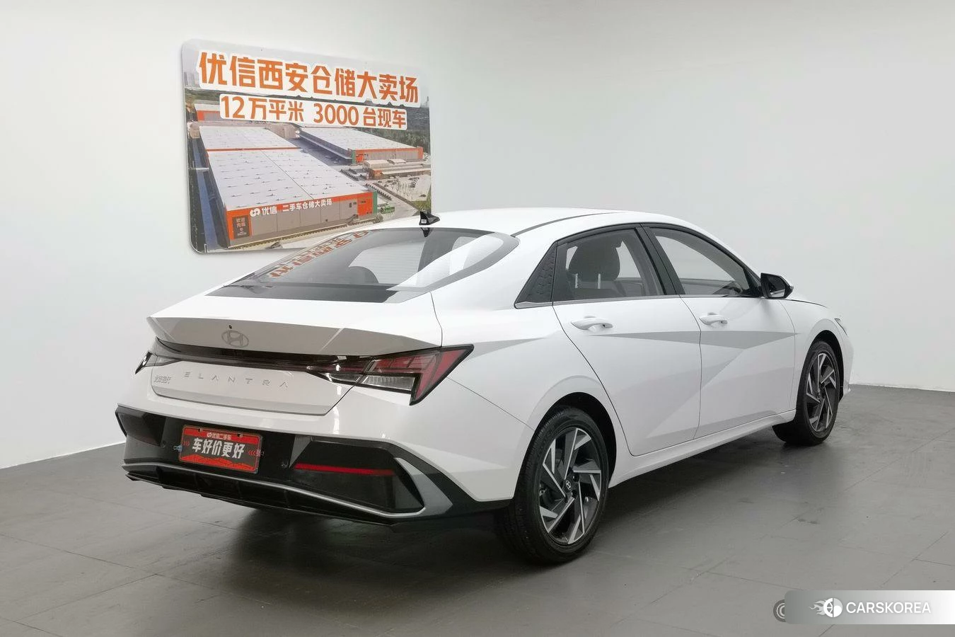 Hyundai Elantra 2023 Белый из Китая, фото 6