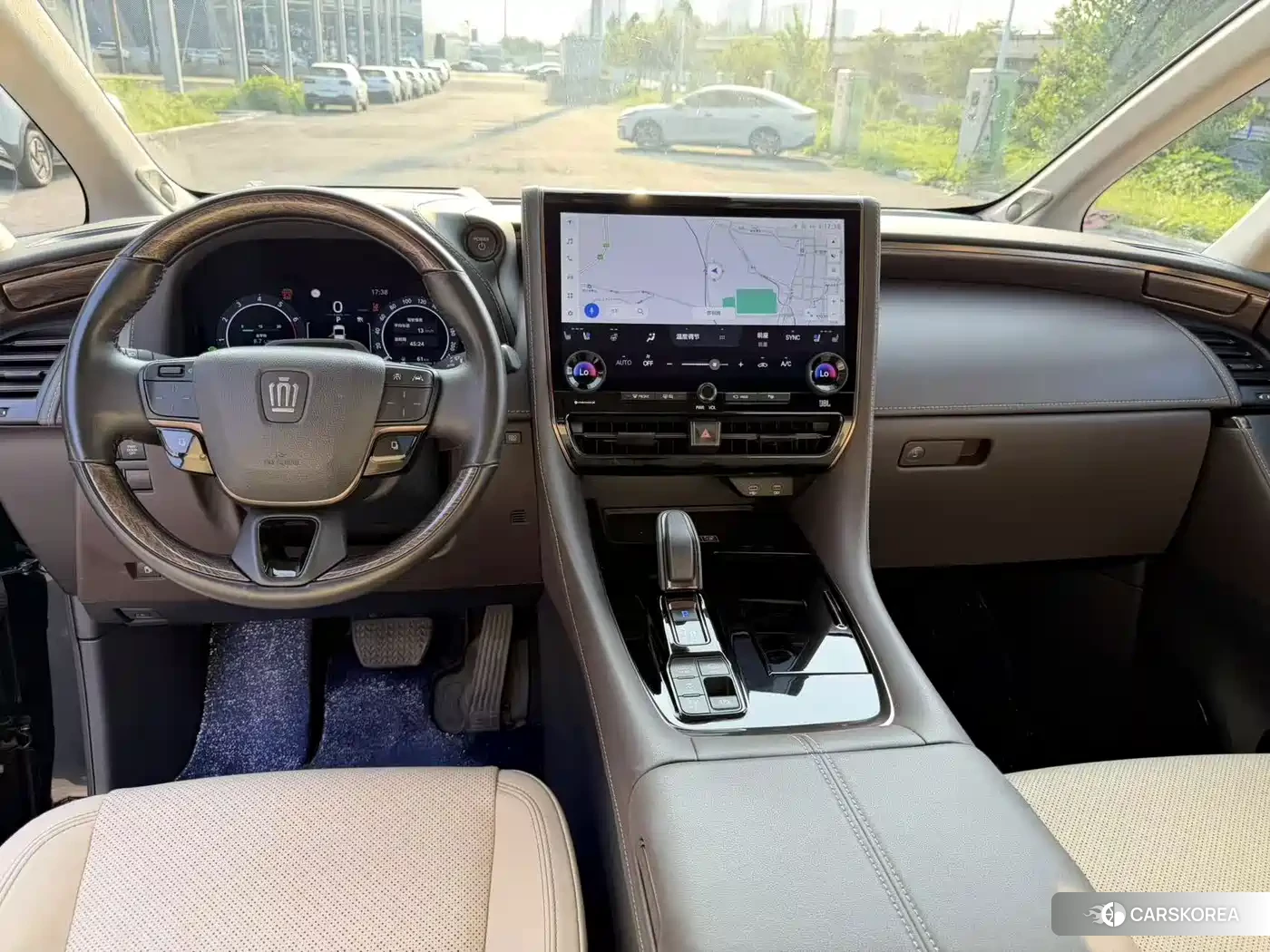 Toyota Vellfire 2023 Черный из Китая, фото 6