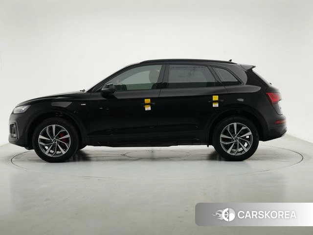 Audi Q5L 2025 Черный из Китая, фото 6